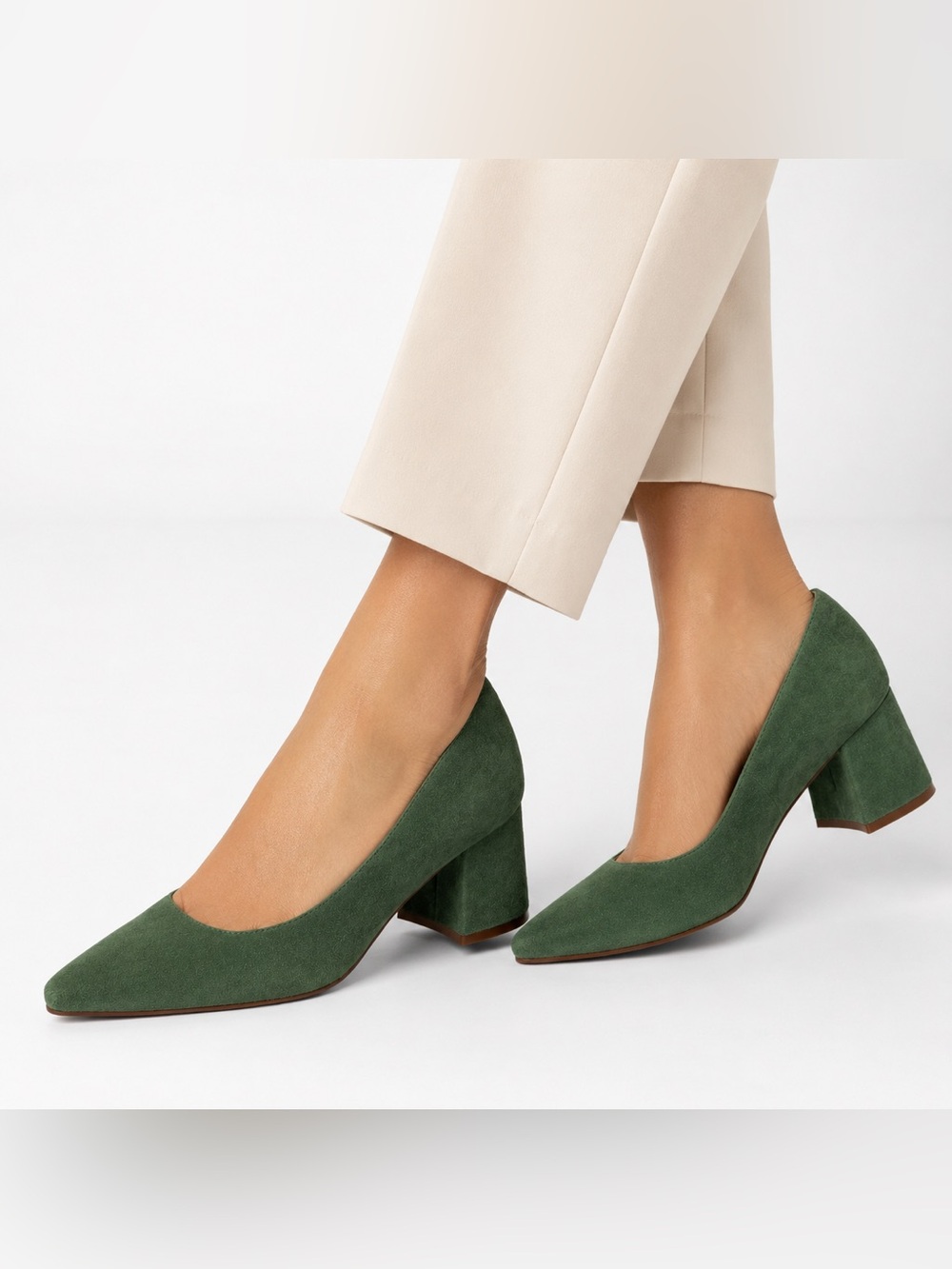27 EDIT Naturalizer Licia Green Suede Block Heel Pumps Pointed Toe Comfort SZ 6M